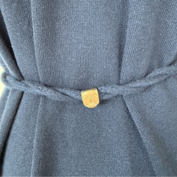 CHANEL women cashmere dress size 46FR or 12 US Authentic Retail 3500$ - Picture 7 of 12